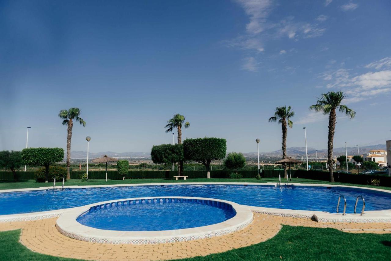 Stunning 2 Bedroom Apartment With Pool View Alicante Exterior photo
